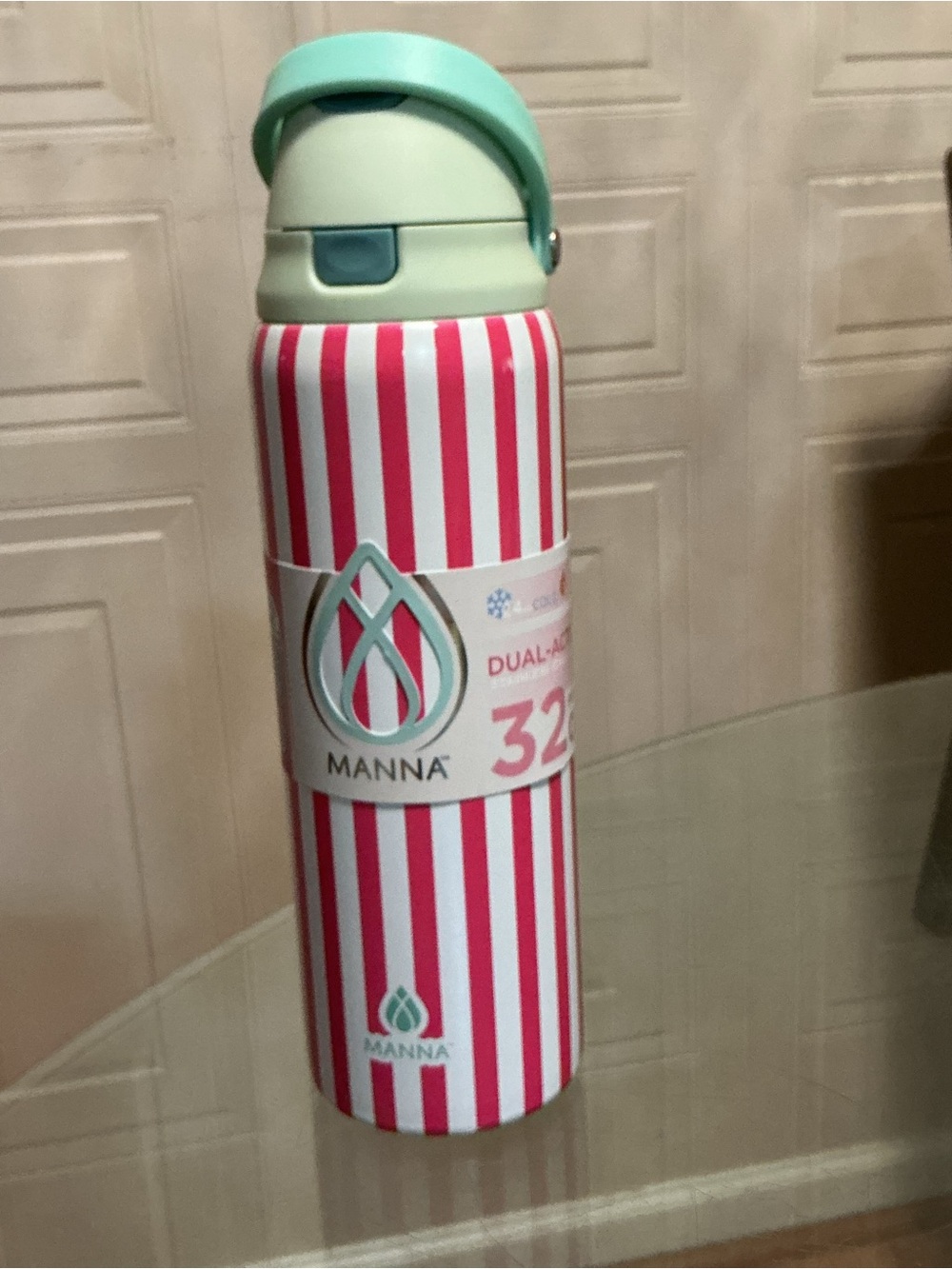 New Manna Yellow Striped Pattern 32oz Stainless Steel Water Bottle Flip Straw